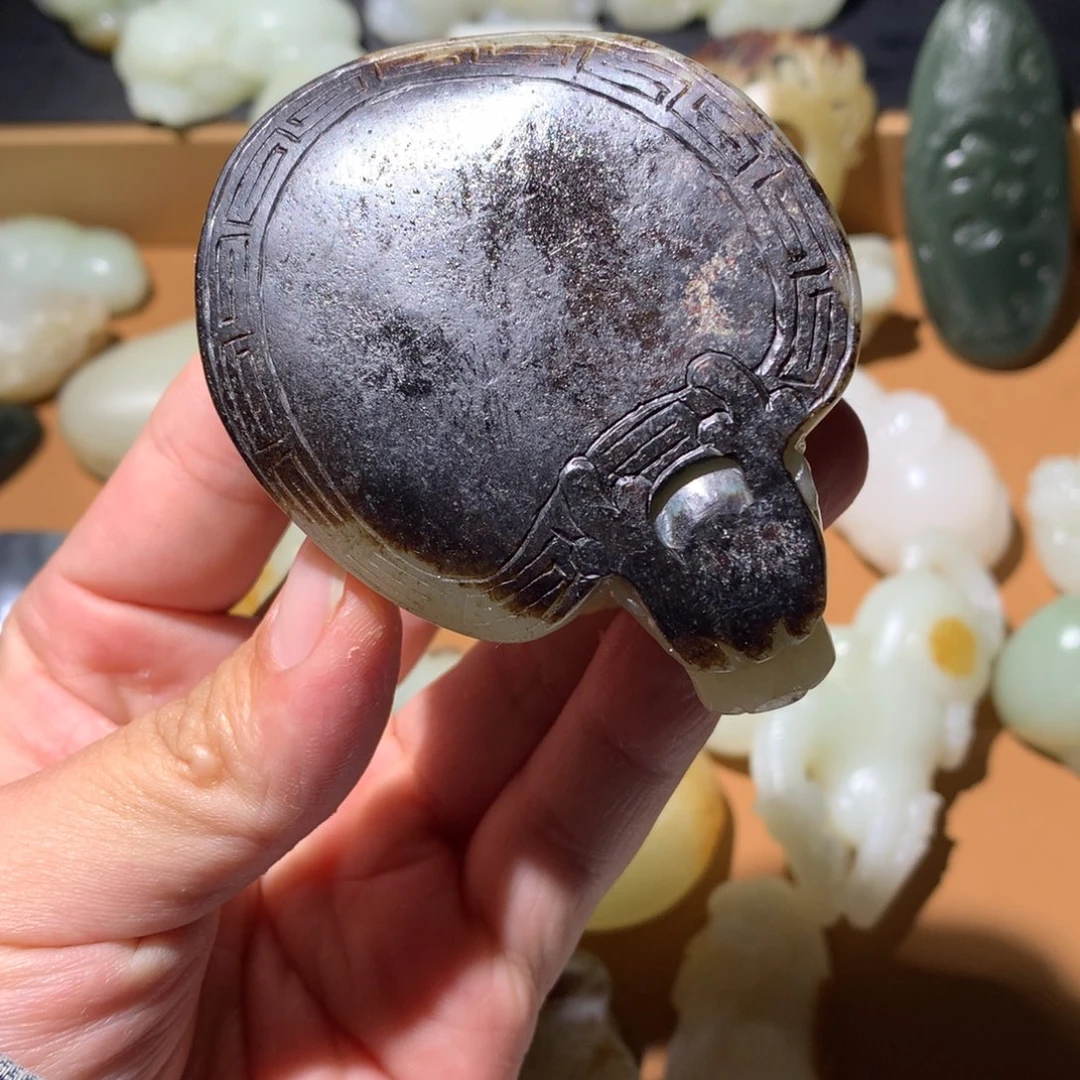 和田玉（糖玉）未镶嵌挂件