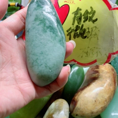 未镶嵌蛇纹石玉手把件