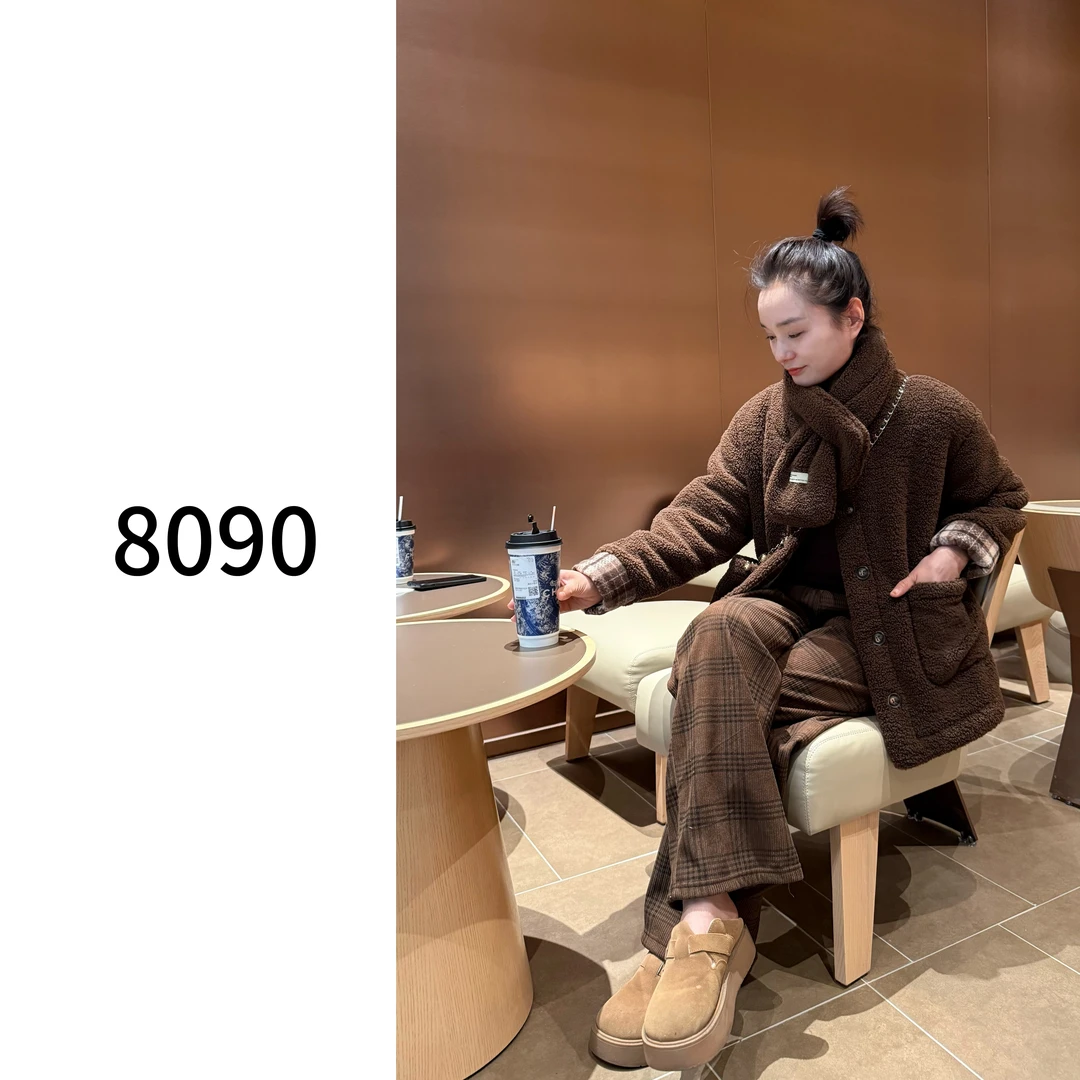 【8090暖居】冬季新款圆领复古格子拼接羊羔绒带围巾外套NJ-6467