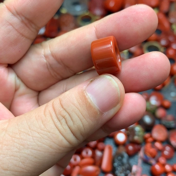 南红玛瑙未镶嵌颈饰