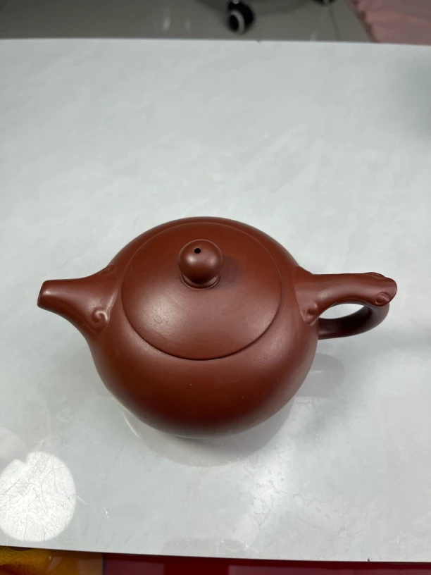 微瑕玼紫砂壶一个（随机发货介意勿拍）