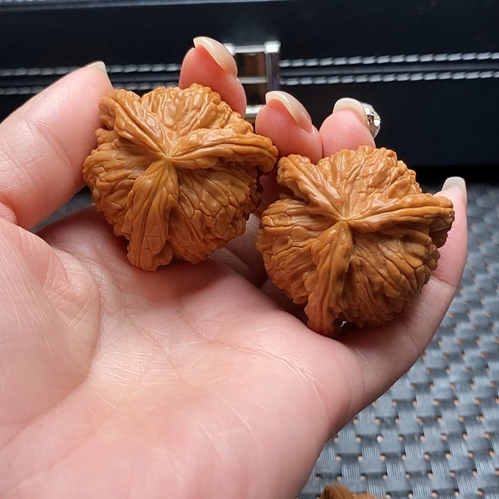 带***游吊坠文玩核桃40尺