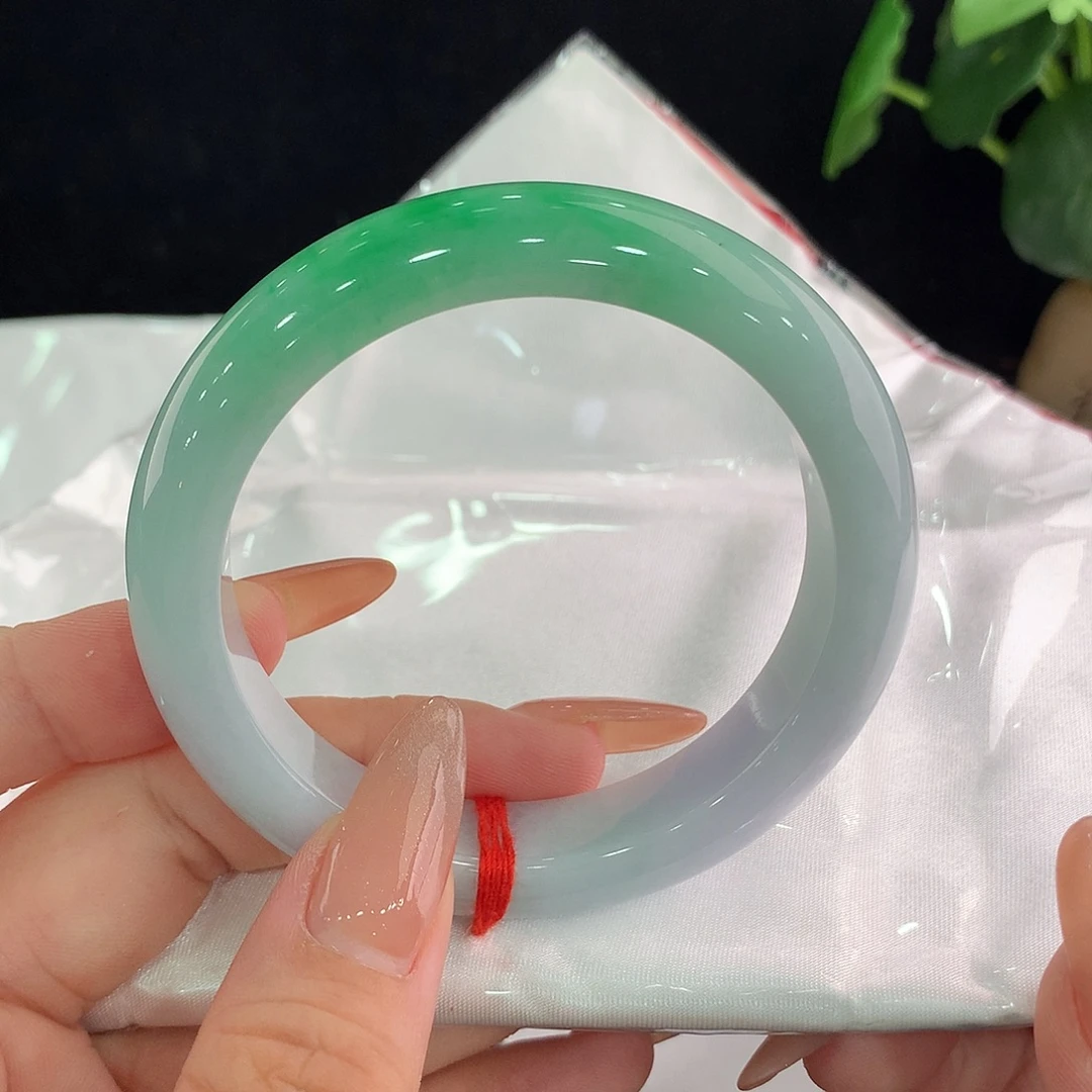 翡翠手镯未镶嵌正55/56