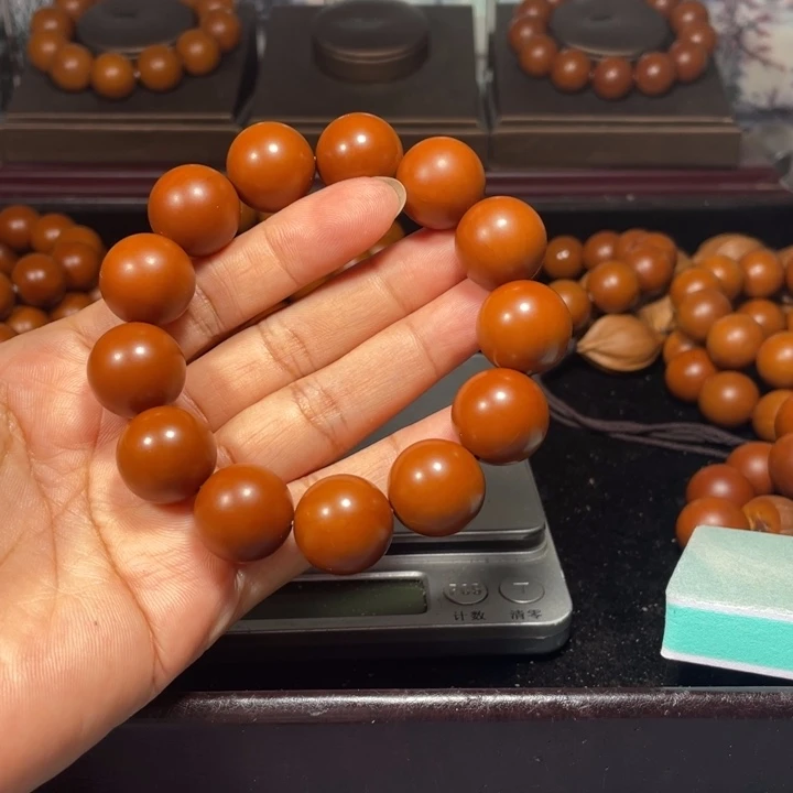 橄榄核吊坠1.75+树王精品小孔