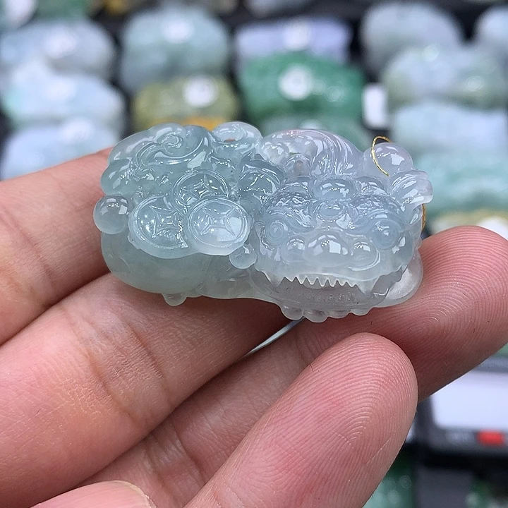 翡翠未镶嵌颈饰天然缅甸翡翠貔貅吊坠