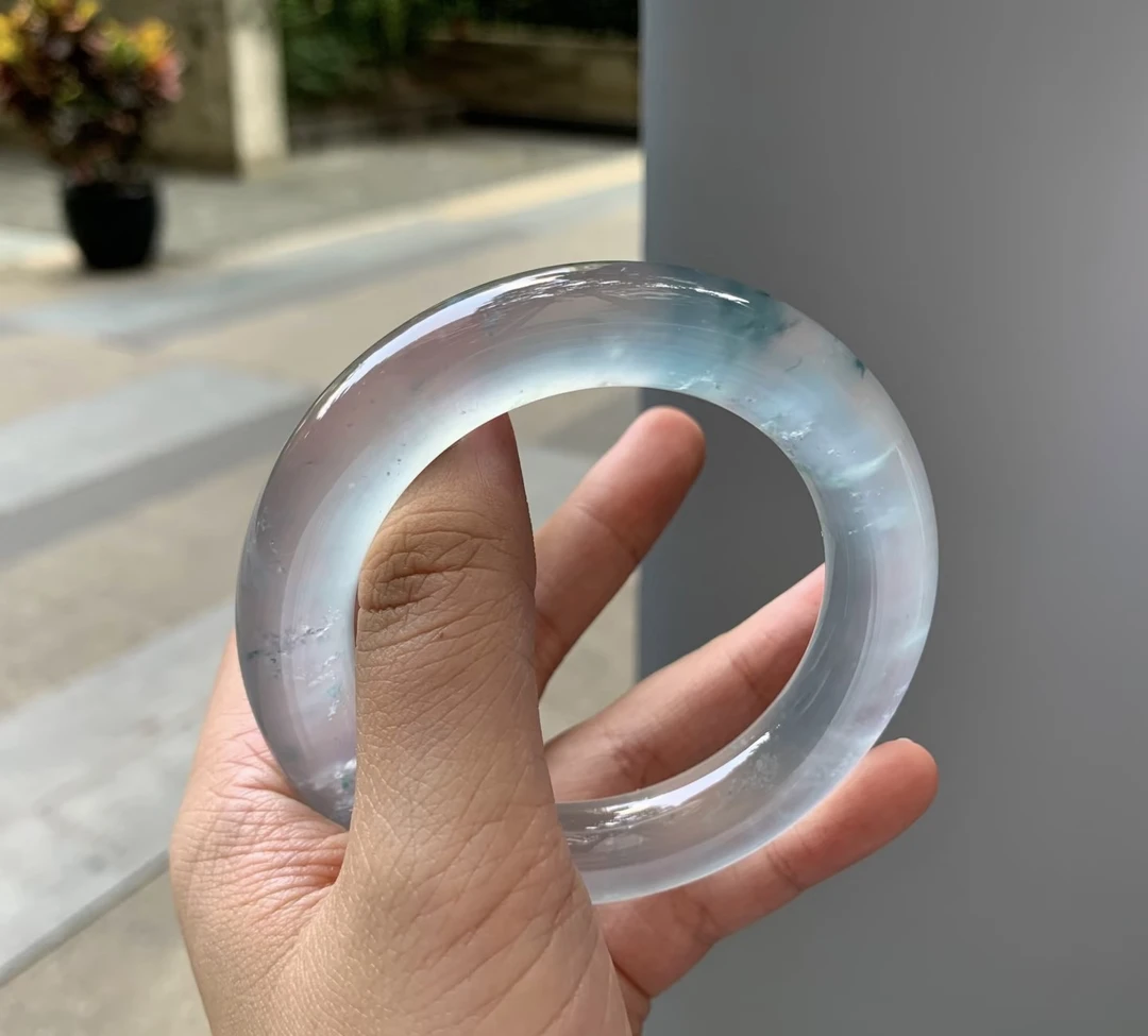 高端时尚飘花手镯冰种圆条女款