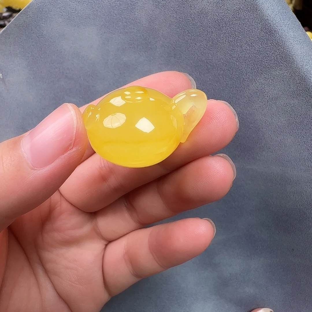 蜜蜡未镶嵌珠宝奇石