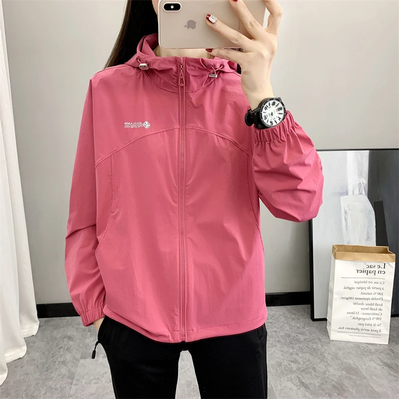 户外防晒衣女防紫外线连帽薄款透气风衣休闲徒步防风快干春夏外套