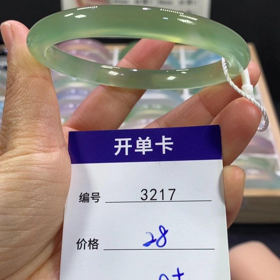 玛瑙/玉髓未镶嵌手镯3217