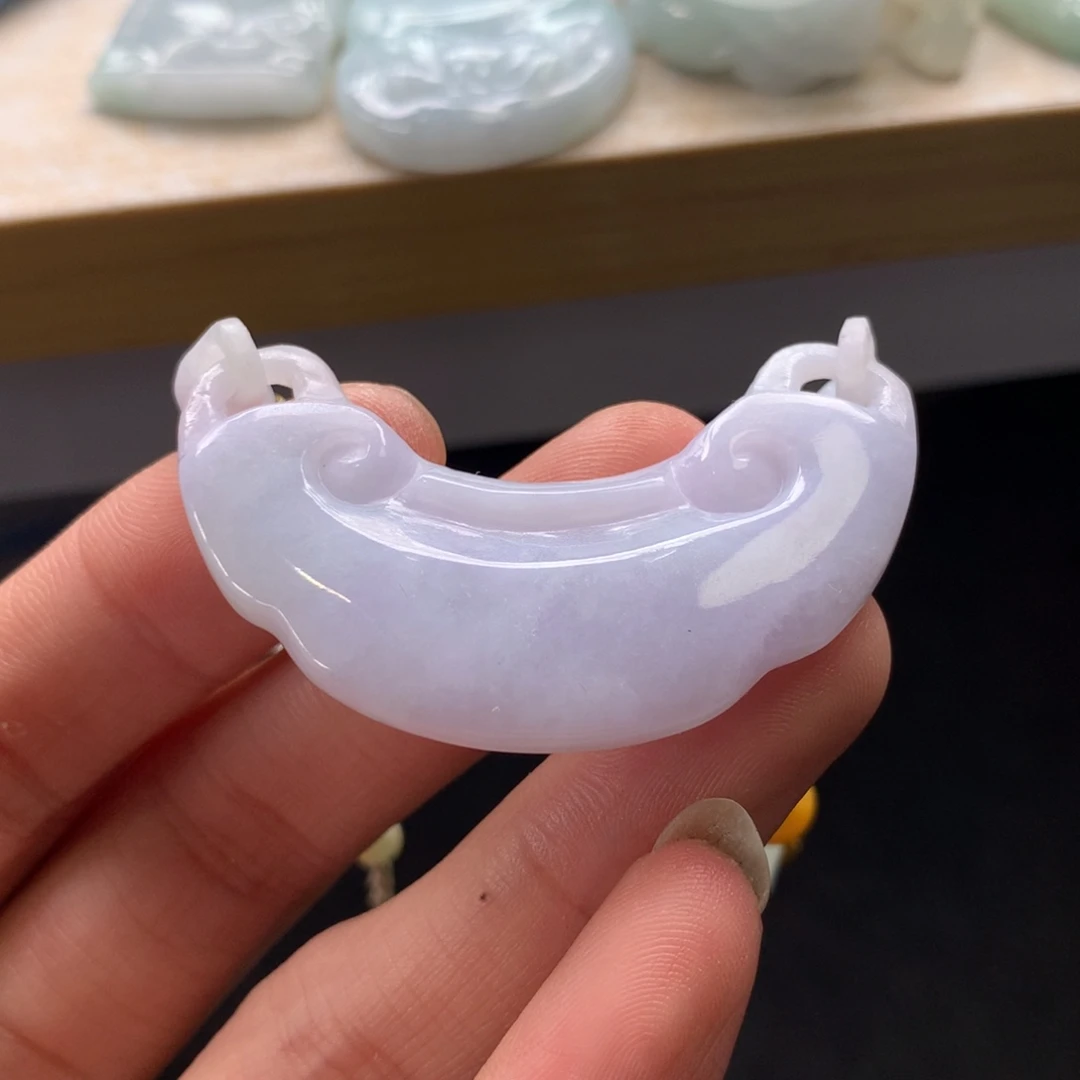 翡翠未镶嵌颈饰吊坠