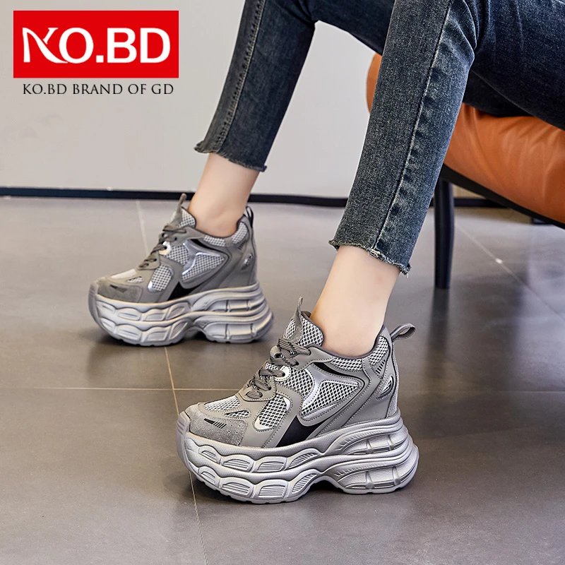 柯百蒂12cm内增高灰色老爹鞋显脚小厚底松糕鞋夏季网面女鞋B027