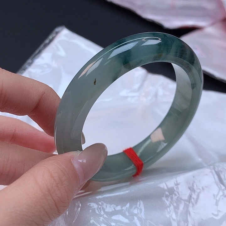 翡翠未镶嵌手镯52