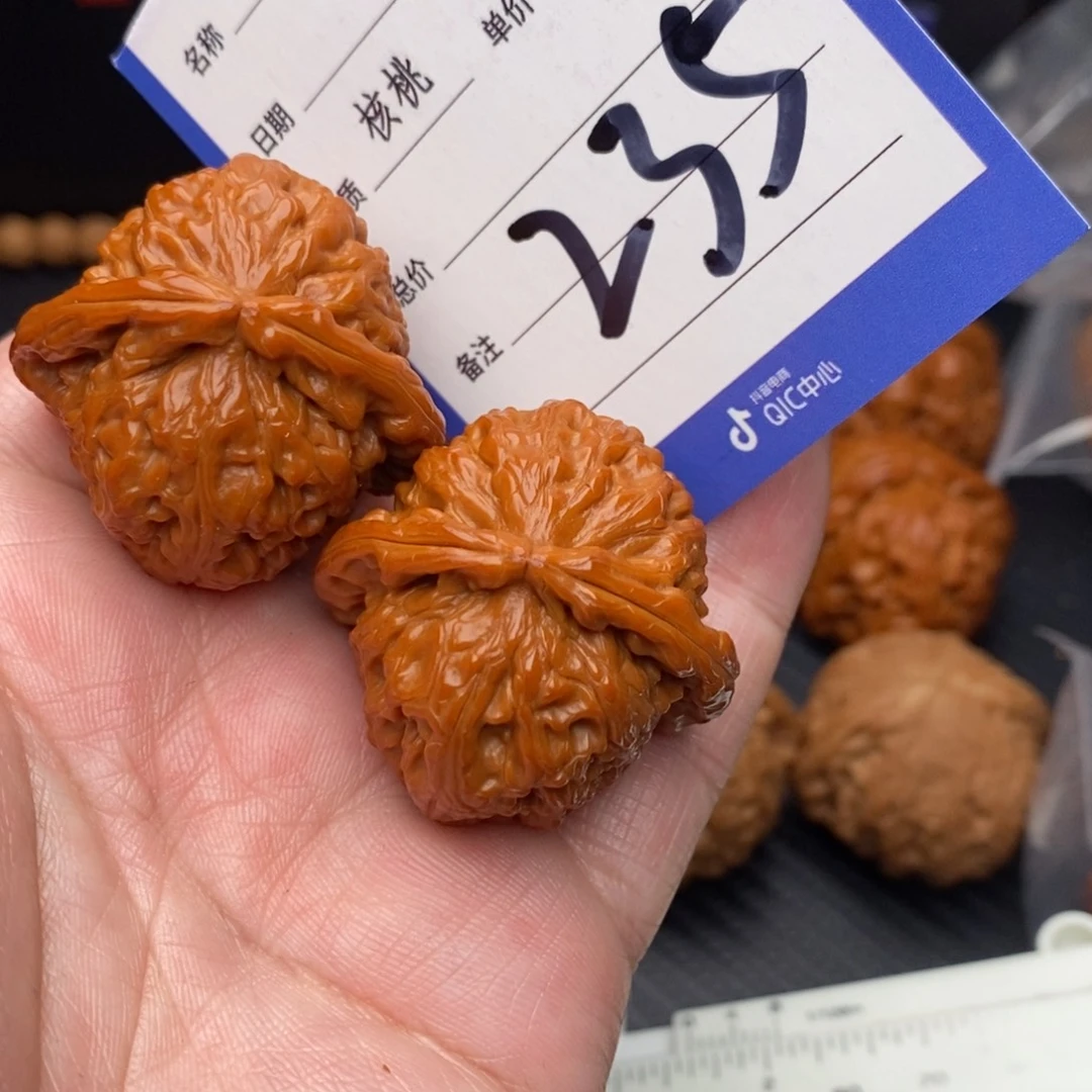 把件桃核白狮子36mo