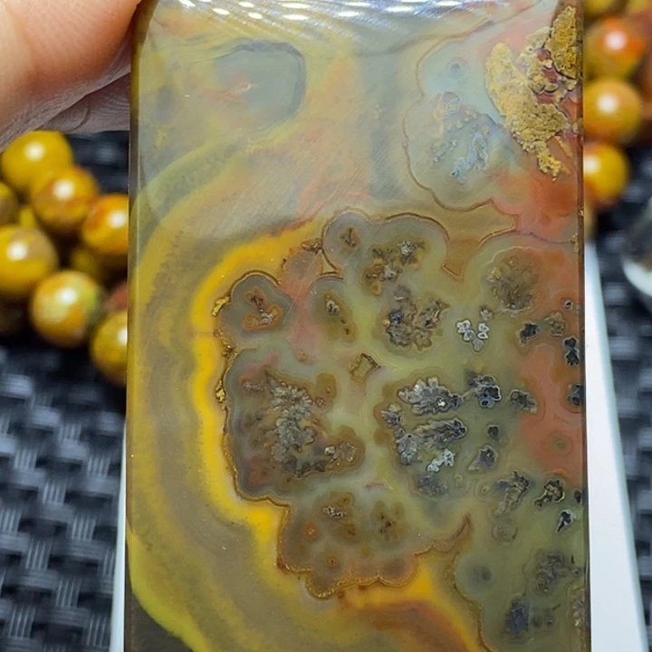 玛瑙/玉髓颈饰未镶嵌琴**胆