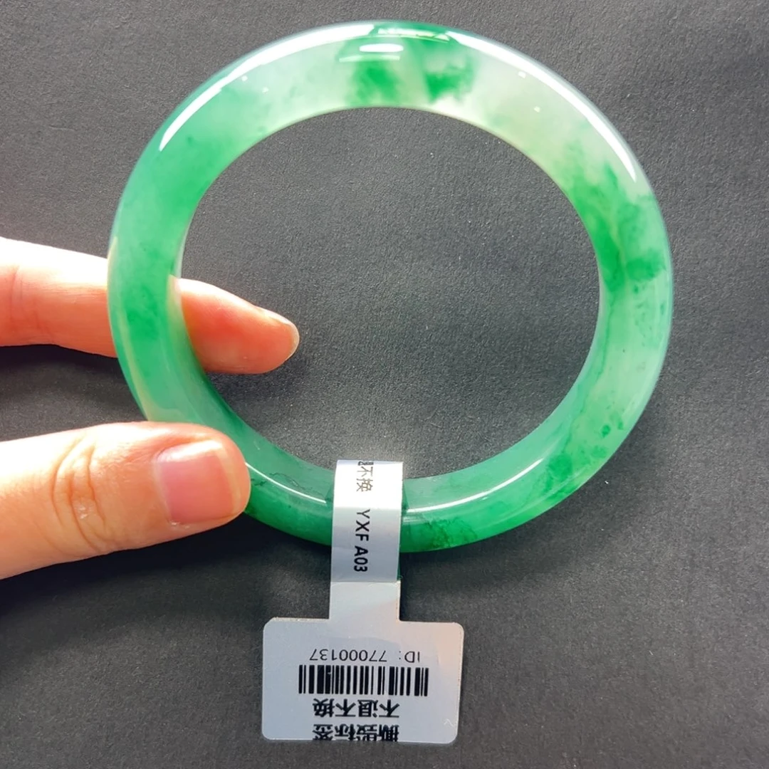 司***思石英质玉未镶嵌手镯+瑶瑶60.4