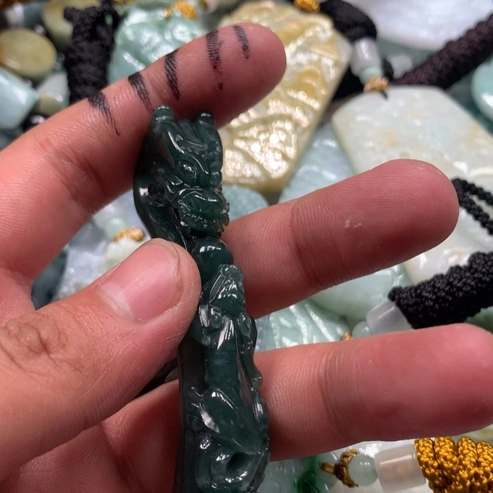 颈饰未镶嵌翡翠保真天然a货翡翠