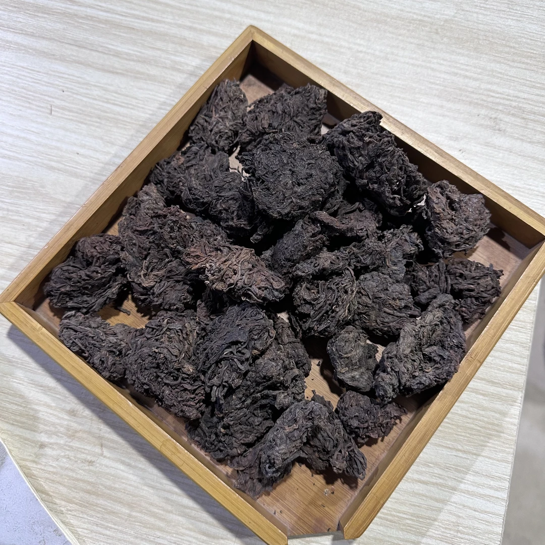2017年老曼峨离地发酵古树老茶头熟茶茶疙瘩古树熟普500克/份
