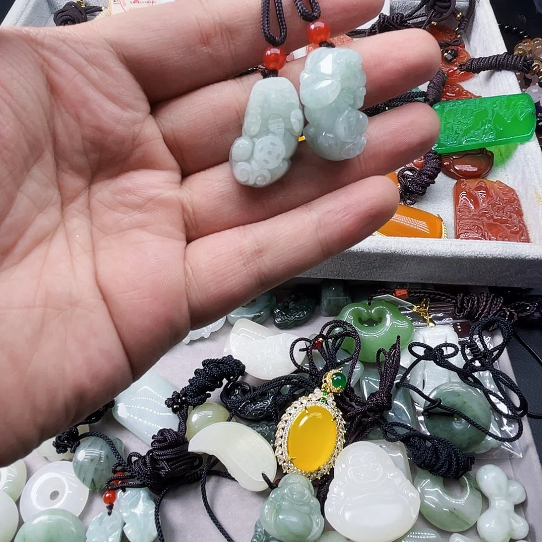 玛瑙/玉髓未镶嵌颈饰