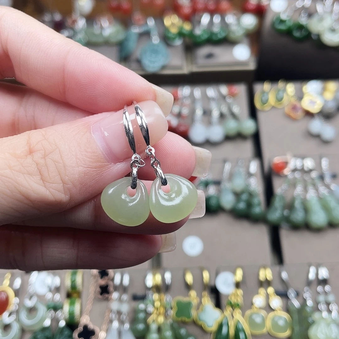 和田玉银S925镶嵌耳饰