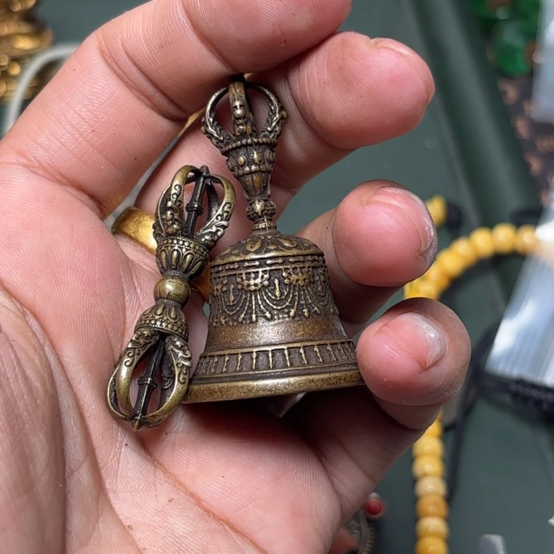 铜星月菩提吊坠项链