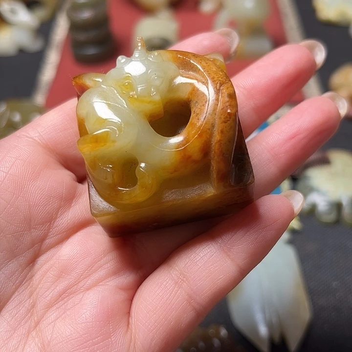 标***猫和田玉（糖玉）未镶嵌挂件