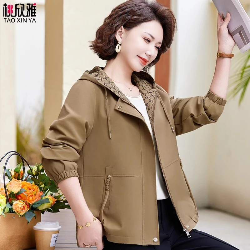 中老年洋气时尚女装外套春秋2025新款连帽上衣女妈妈秋装风衣夹克