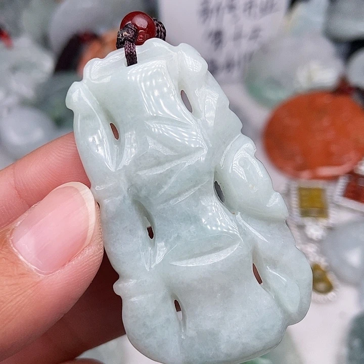 颈饰未镶嵌翡翠翡翠