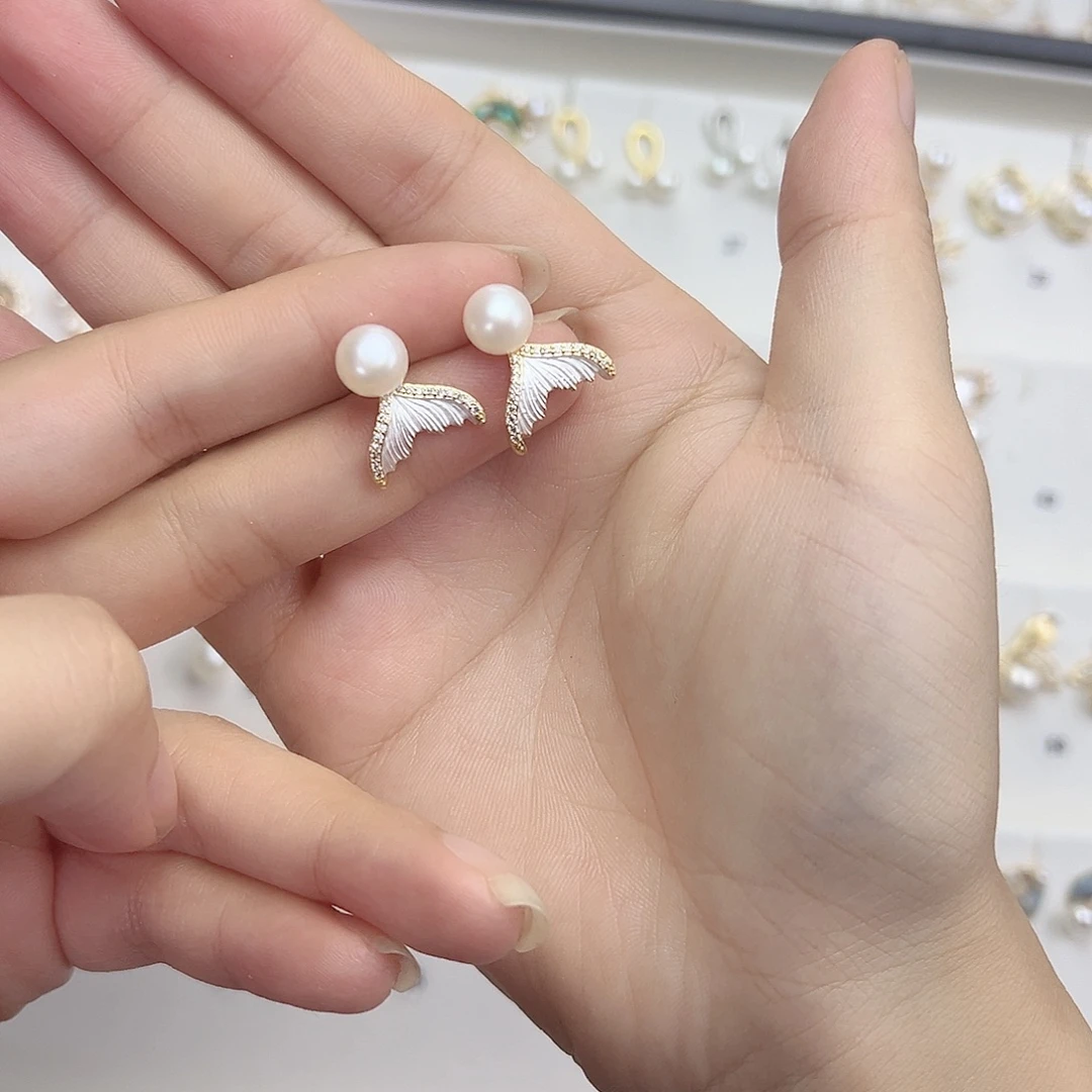 是***吖银S925镶嵌淡水珍珠耳饰
