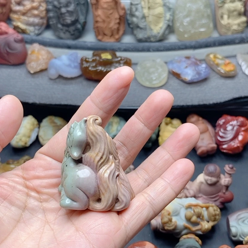 【闪购商品】定制石英质玉吊坠未镶嵌