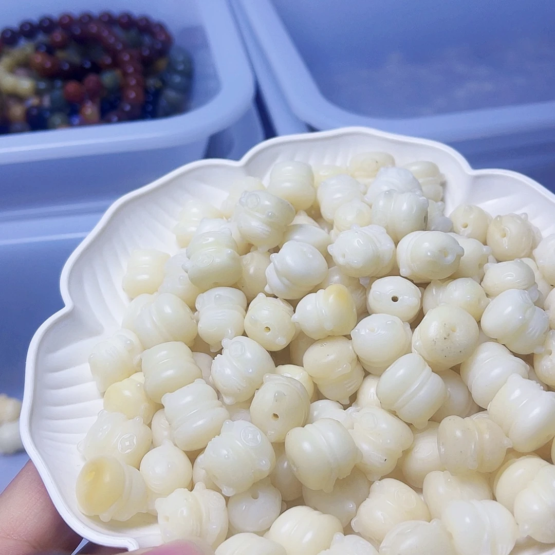 白玉菩提吊坠白玉菩提瑕疵猫头10颗卡灯牌宠10颗