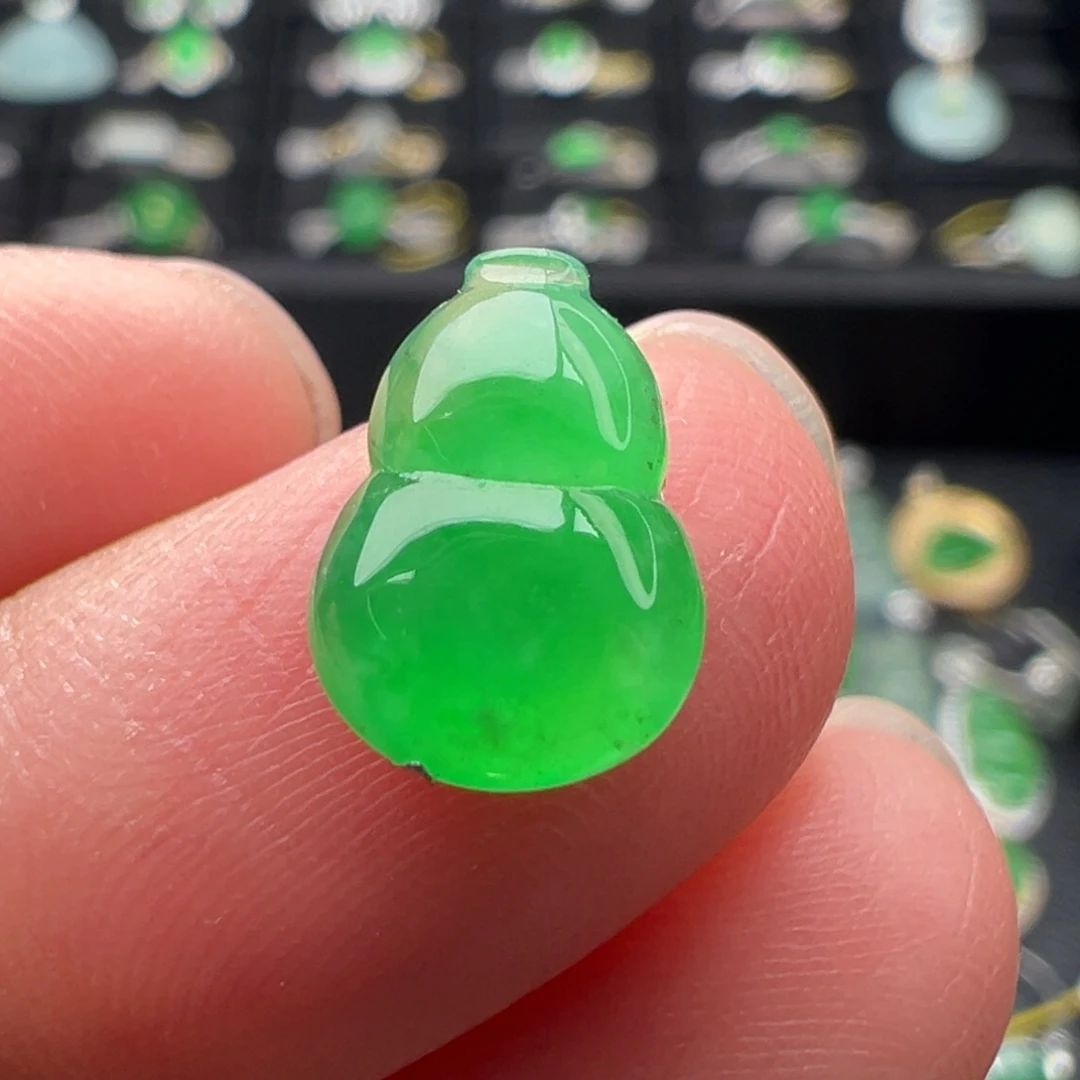 翡翠未镶嵌颈饰葫芦11