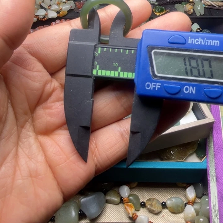 软玉未镶嵌珠宝奇石