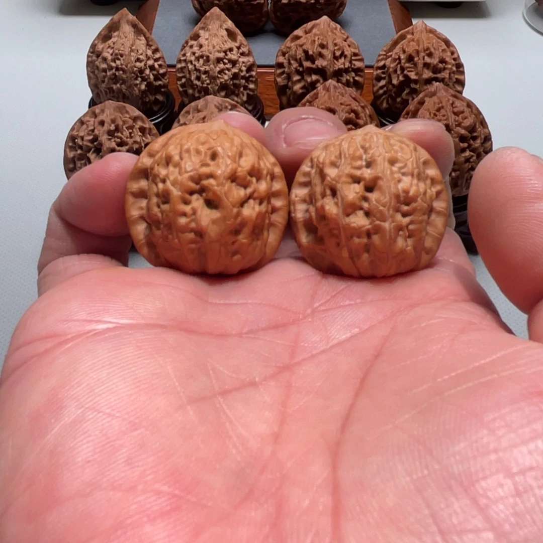 吊坠文玩核桃虎胆33