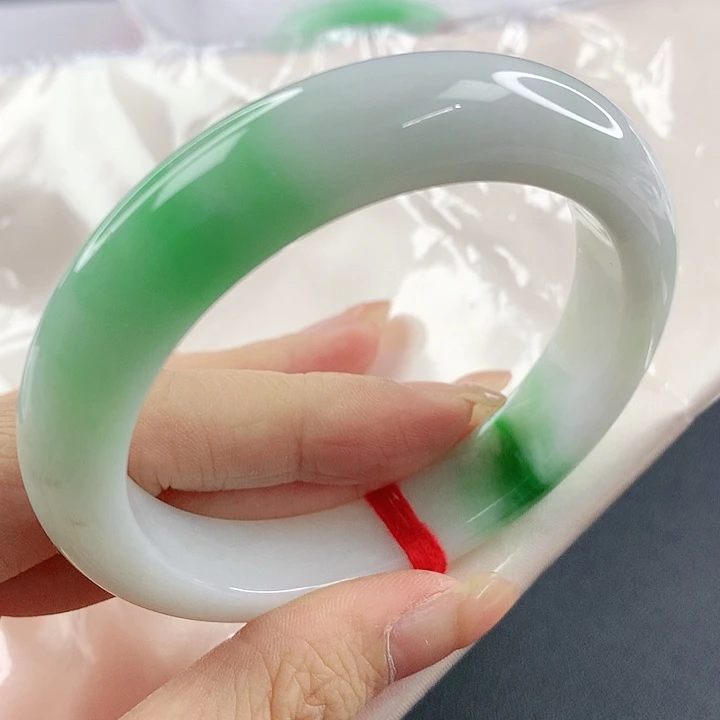 未镶嵌手镯翡翠，315