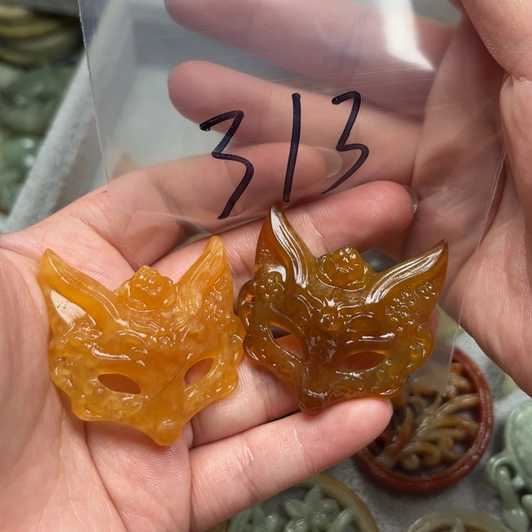 大***喵蛇纹石玉未镶嵌颈饰