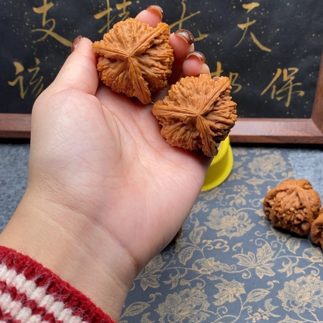 吊坠文玩核桃大**川白狮子