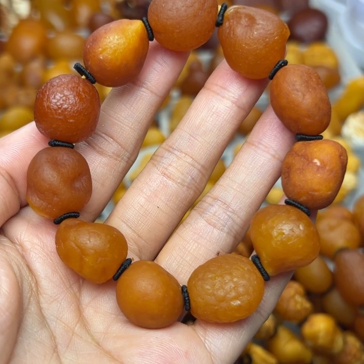琥珀未镶嵌裸石天然蜜蜡