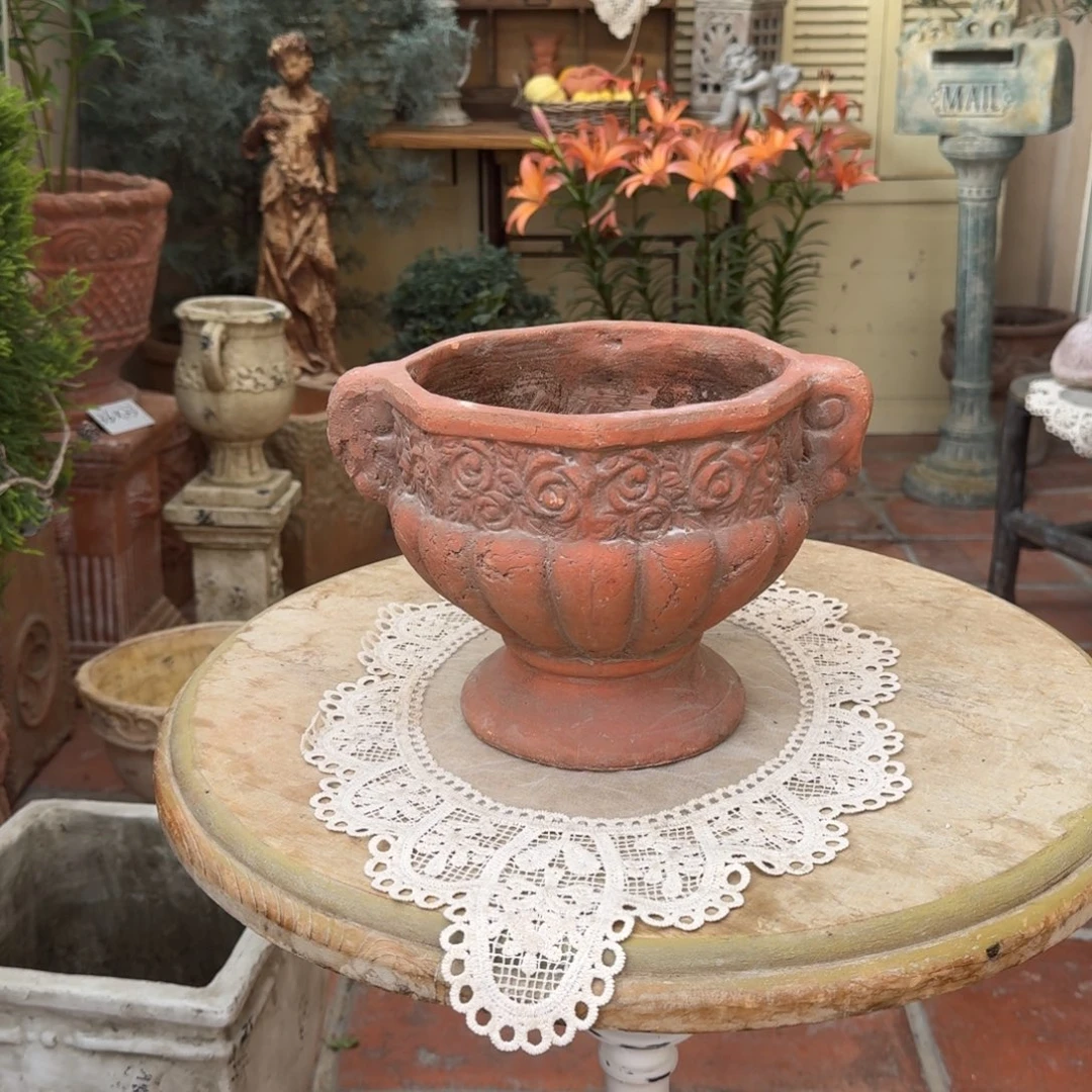 口径18高19红陶手压