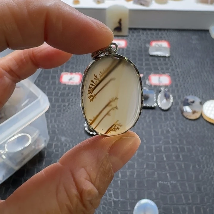 玛瑙/玉髓未镶嵌珠宝奇石