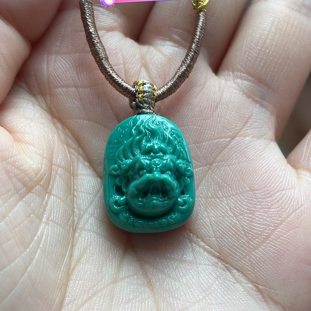 绿松石未镶嵌颈饰