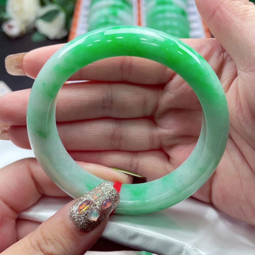 翡翠未镶嵌手镯翡翠