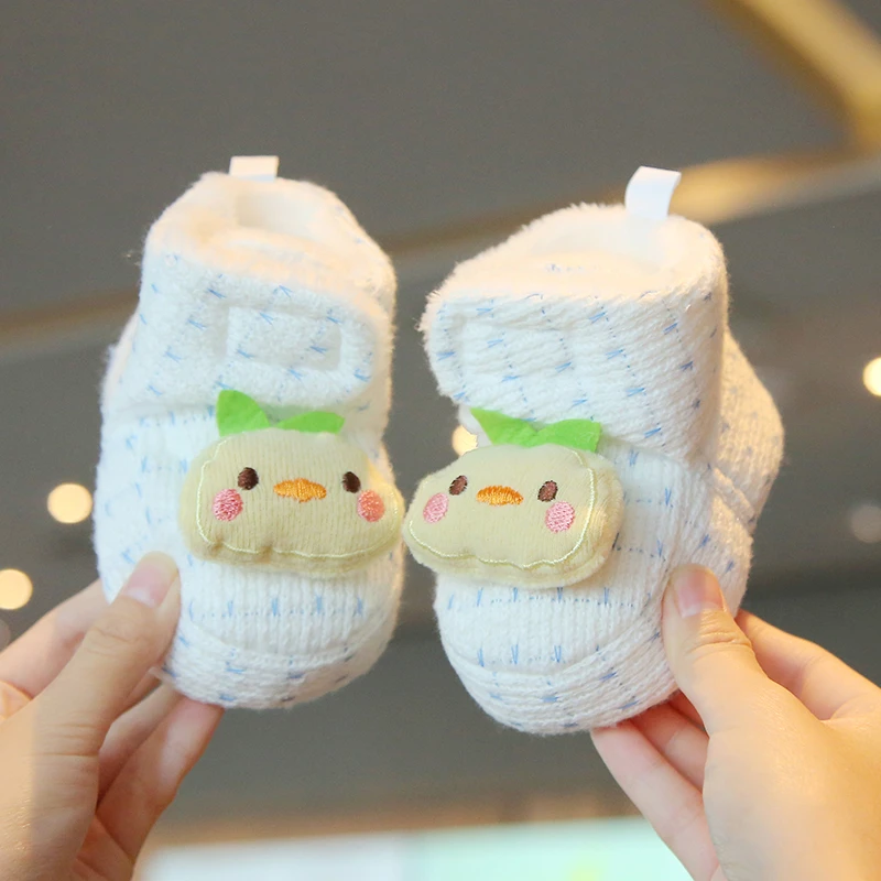 婴儿鞋秋冬加厚保暖绒毛线棉鞋宝宝软底不掉学步鞋0-6-8个月一岁