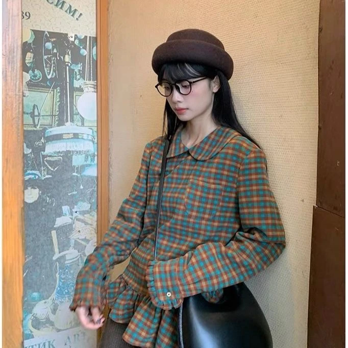焦糖方茶~韩系秋冬氛围感覆古娃娃领荷叶边下摆格子衬衫女装上衣