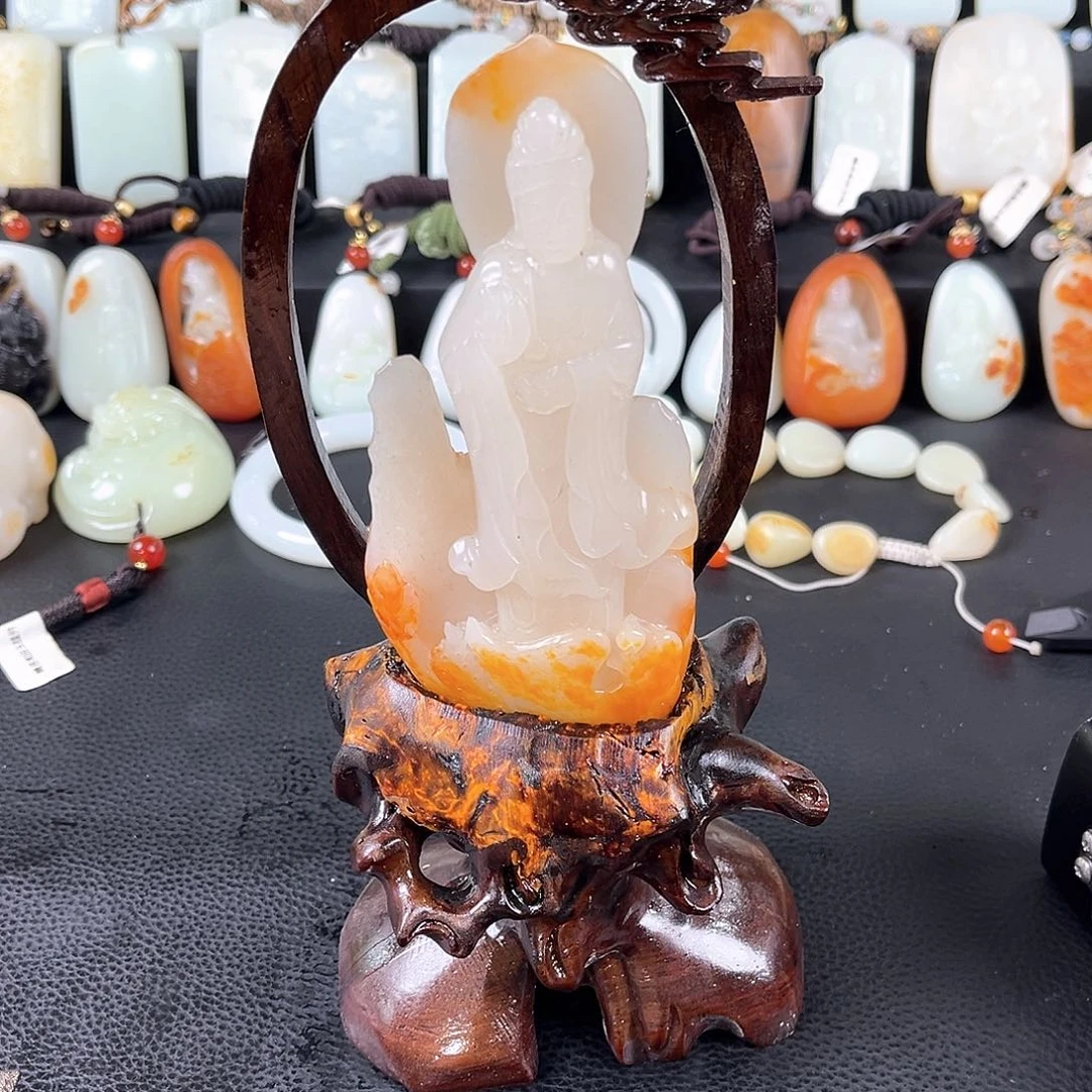 环**琳时尚精品吊坠闪1