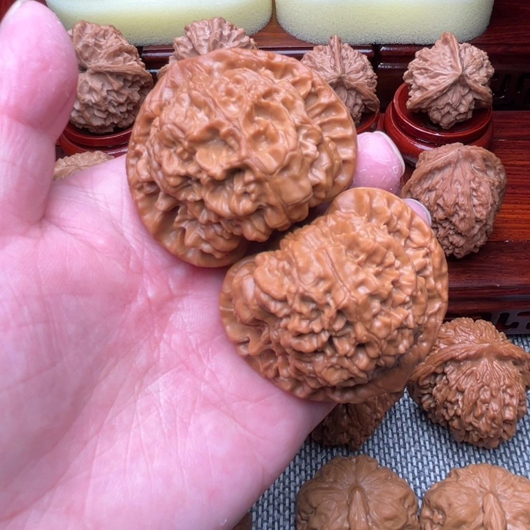 文玩核桃吊坠官帽52尺全品