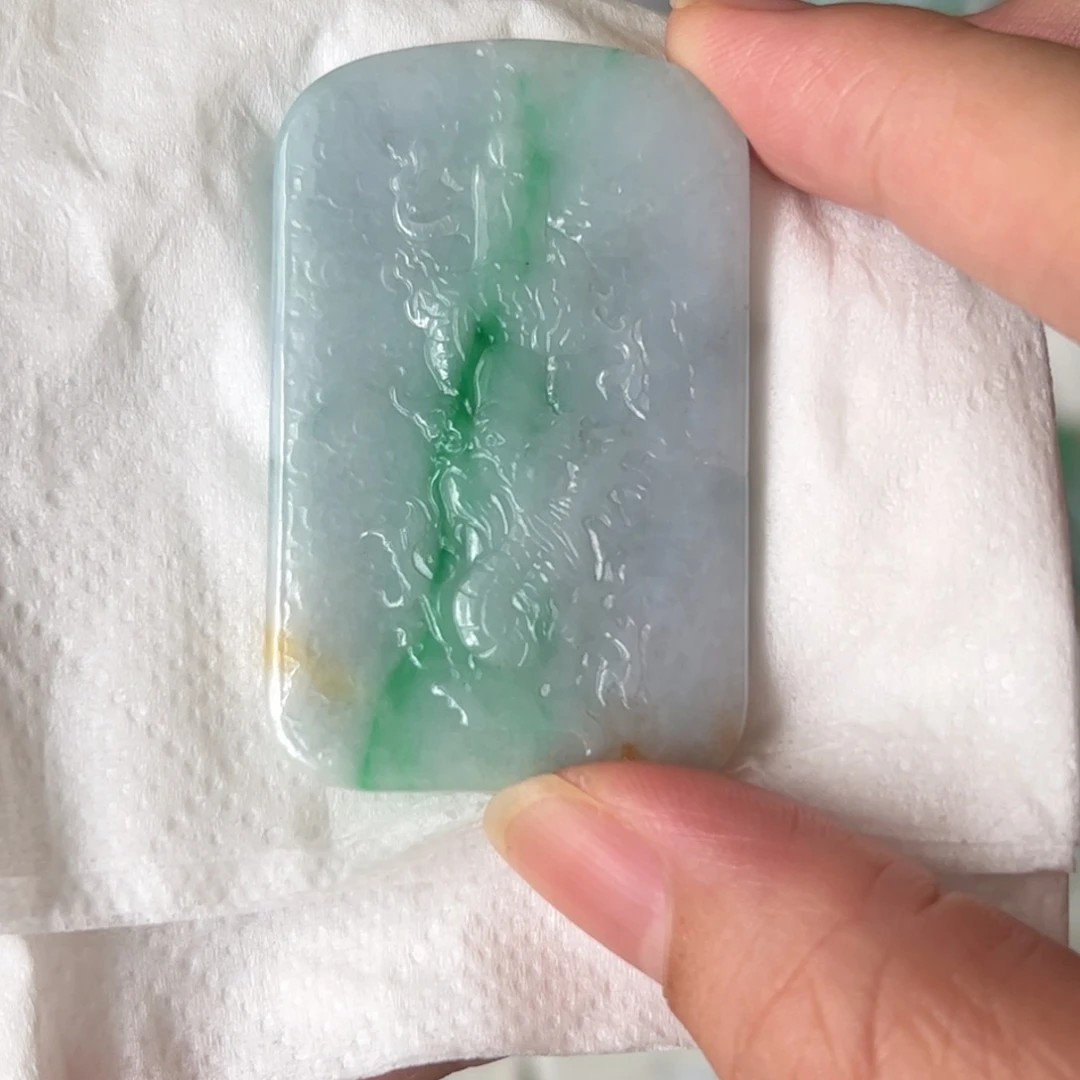 H***^翡翠未镶嵌颈饰龙