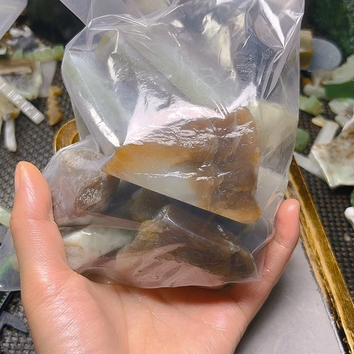 未镶嵌和田玉珠宝半成品毅****）