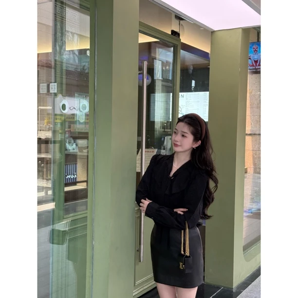 GIRDEAR/哥弟「蝴蝶絮语」法式温婉设计超薄镂空长袖衬衫1300982