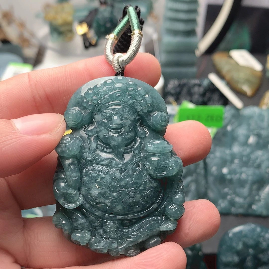 翡翠未镶嵌颈饰无