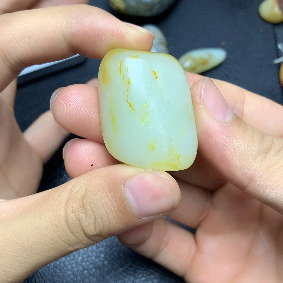 未镶嵌和田玉挂件